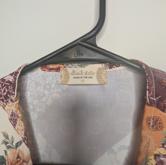 Altar'd State Floral Patchwork Tie-Front Crop Top XS - Picture 3 of 7